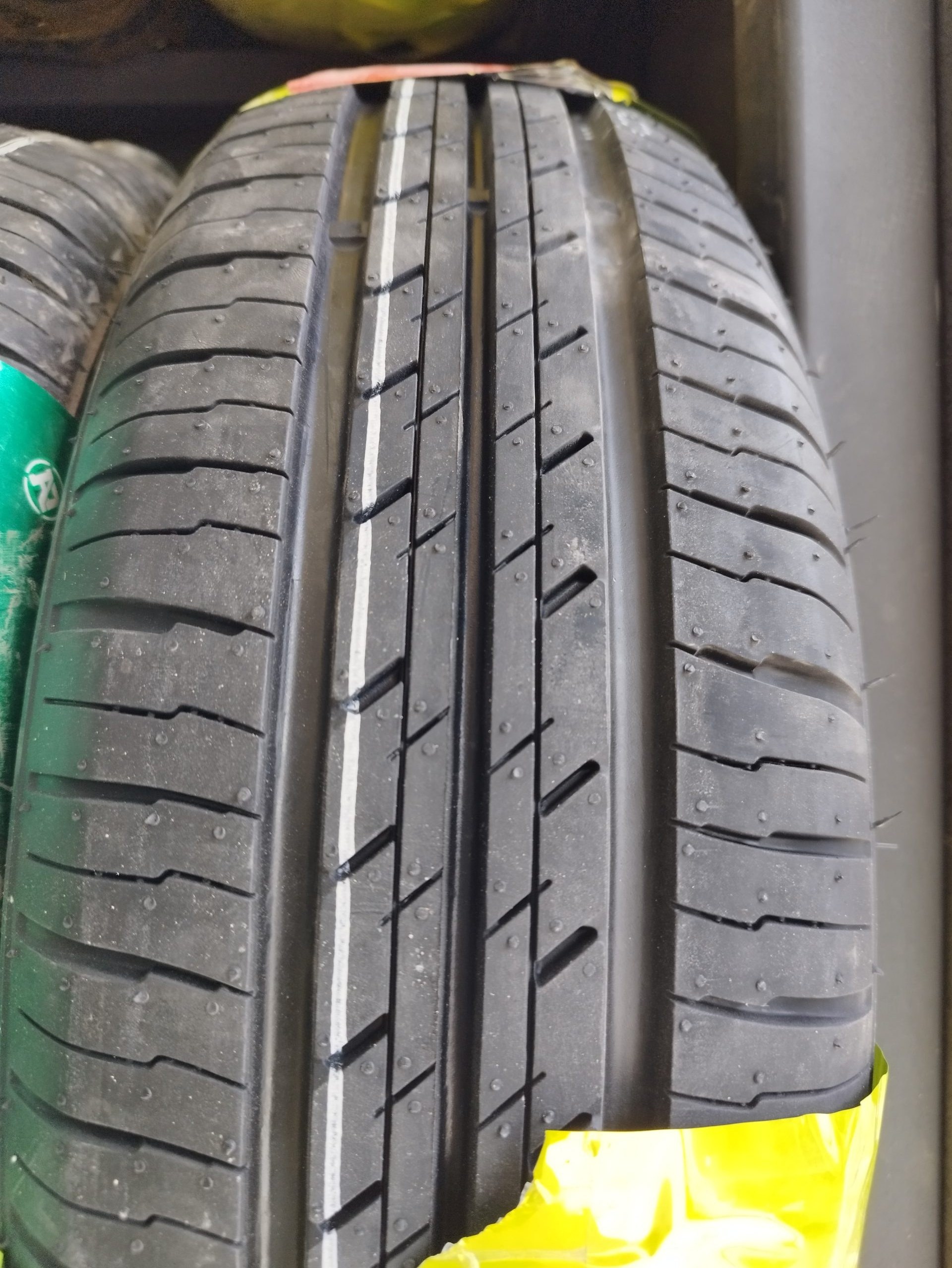 165M لاستیک 165/65/13 مایل کینگ گل MK667 - Image 1